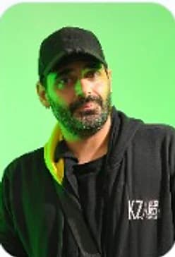 Foto de Diego Korzin en su ficha de alumno